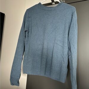 100% cashmere Uniqlo crewneck sweater